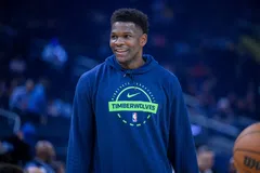 Νοκ άουτ ο Έντουαρντς για αρκετές μέρες στους Τίμπεργουλβς