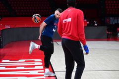 Νιλικίνα, Γουόρντ και Νετζήπογλου το... γυρίσανε στο ποδόσφαιρο (vid)