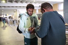 Παναθηναϊκός: Έφτασε στη Σεβίλλη, πόλος έλξης οι Καλάμπρια, Ρενάτο και Ταμπόρδα