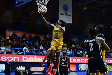 Το Περιστέρι Betsson κέρδισε αλλά ο ΠΑΟΚ πανηγύρισε την πρόκριση στους «4» του Europe Cup