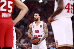 Ισπανικό δημοσίευμα συνδέει τον Μάικ Τζέιμς (και) με την Ρεάλ Μαδρίτης