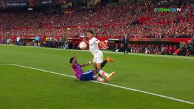 Χαμός στο «Σάντσεθ Πιθχουάν»: Διαιτητής και VAR αρνήθηκαν καθαρό πέναλτι στη Σεβίλλη! (vid)