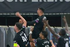 Η Γουέστ Χαμ διπλασίασε τις νίκες της επί της Αλκμάαρ και προκρίθηκε στον τελικό