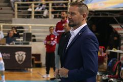 Αποχωρεί από τον Ολυμπιακό ο Αλμπέρτο Τζουλιάνι