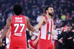 Εκτός λόγω ασθενείας ΜακΚίσικ και Γκος για το Game 2 με την ΑΕΚ