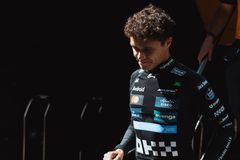 Ο Νόρις εγκαταλείπει τα μέσα κοινωνικής δικτύωσης