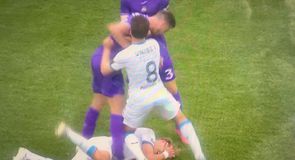 Τρομερός Τζόλης σκόραρε, έδωσε ασίστ στο βελγικό ντέρμπι και πήγε να σβήσει τη φωτιά σε σύρραξη των παικτών (vid)