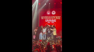 Το ερυθρόλευκο γλέντι για την κατάκτηση του Κυπέλλου Ελλάδος (vids)