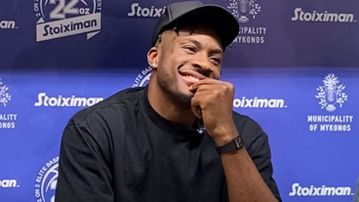 Άμπου Ντάμπι Final Four: Travel Tips από τον Θανάση Αντετοκούνμπο: «Αν πας εκεί για την ομάδα...» (vid)