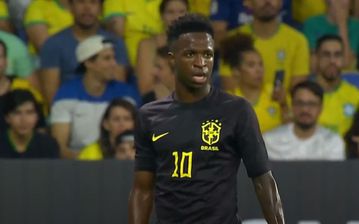 Σύμβουλος του Βινίσιους δέχθηκε ρατσιστική επίθεση με μπανάνα πριν το Βραζιλία-Γουινέα