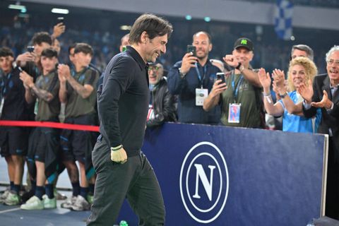 Ο Κόντε θέλει να φέρει στη Νάπολι παίκτη από τη Νότιγχαμ του Μαρινάκη