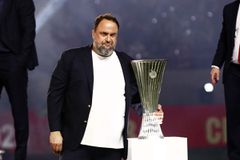 Μαρινάκης στους παίκτες του Ολυμπιακού: «Οι νίκες στο Champions League θα έρθουν»