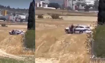 Αστυνομικοί Κύπρος: Παντρεμένη και πολύτεκνη η ένστολη γυναίκα που έκανε έρωτα σε περιπολικό