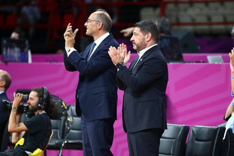 Λιόλιος: «Οι Έλληνες να υποστηρίζουν με θέρμη όλες τις εθνικές ομάδες»