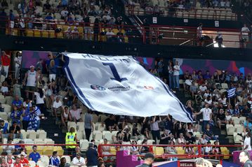 Ο κόσμος δίπλα στην Εθνική - Περίπου 7 χιλιάδες φίλαθλοι στο ΣΕΦ για την πρεμιέρα του Ευρωμπάσκετ