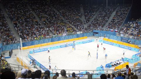 Φωτιά στις εγκαταστάσεις του beach volley στο Φάληρο