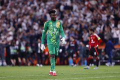 Η Μάντσεστερ Γιουνάιτεντ ξεκίνησε συζητήσεις για αντικαταστάτη του Ονάνα