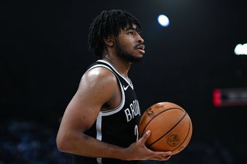 Τα... γαλλικά του Καμ Τόμας σε δημοσιογράφο: «Άντε γ@μ#σου»