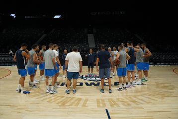 Η πρωινή προπόνηση της Εθνικής στην Etihad Arena, πριν το ματς με τις ΗΠΑ (vid)