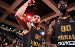 Ο Μάικ Τζέιμς αποκαλύπτει: «Δεν πήρα τις απαντήσεις που ζήτησα από τη Μονακό, αλλά είμαι παίκτης της» - Τι είπε για την συνομιλία του με τον Γιαννακόπουλο (vids)