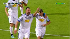 Ηγέτης Καρλίτος: Άνοιξε λογαριασμό με τη Λαμία, φώναξε όλους τους συμπαίκτες του για να πανηγυρίσουν στον πάγκο! (vid)