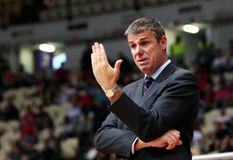 Σούμποτιτς: «Δεν μου αρέσει η συμπεριφορά του Αταμάν - Στους τρεις κορυφαίους τεχνικούς της Ευρώπης ο Μπαρτζώκας»