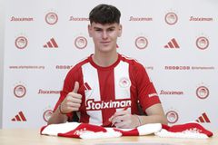 Ποιος είναι ο Αγγελάκης που ετοιμάζεται να ανέβει στην πρώτη ομάδα του Ολυμπιακού