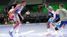 Η εντυπωσιακή «πτήση» και το κάρφωμα του Αντετοκούνμπο! (vid)