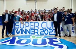 Ο Ολυμπιακός κατέκτησε το σούπερ καπ κόντρα στην ΑΕΚ με... buzzer beater στην παράταση