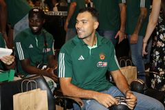 Φορτσάρουν Σλούκας και Γιουρτσεβέν