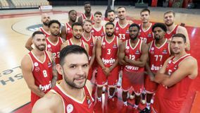 Τα χαμόγελα των παικτών του Μπαρτζώκα, η επανεμφάνιση Ντόρσεϊ - Βεζένκοφ στο ΣΕΦ και μια φωτογράφιση γεμάτη χαμόγελα