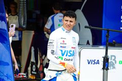 Ο Χατζάρ διέψευσε ότι υπέγραψε με τη Red Bull για του χρόνου