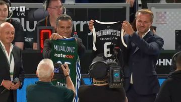 Παναθηναϊκός - Παρτίζαν: Η αγκαλιά Παρθενόπουλου-Μιχαΐλοβιτς (vid)