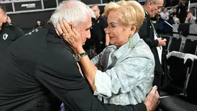 Η συγκίνηση του Ομπράντοβιτς όταν είδε την σύζυγο του αείμνηστου, Παύλου Γιαννακόπουλου στην John Cain Arena (pics)