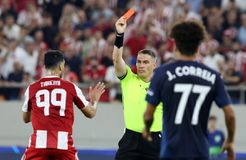 Γιατί στο Ολυμπιακός-Πάφος η κόκκινη στον Ταρεμι άλλαξε σε κίτρινη (vid)