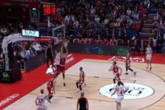 Το... τρομακτικό κάρφωμα του Φαλ αποτέλεσε τη «magic moment» της βραδιάς (vid)