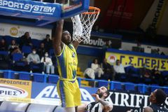 Ο Απόλλων Πατρών ανακοίνωσε την απόκτηση του Τσαντ Μπράουν (vid)