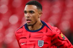 «Πονοκέφαλος» για την Λίβερπουλ η πιθανή αποχώρηση του Άρνολντ