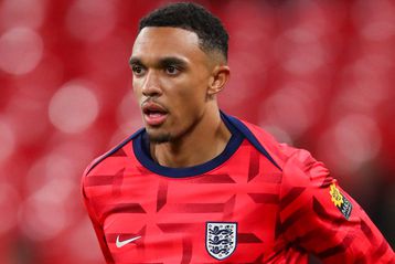 «Πονοκέφαλος» για την Λίβερπουλ η πιθανή αποχώρηση του Άρνολντ