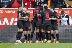 Τεσσάρα για Λεβερκούζεν κόντρα στην Μάιντζ, άνετα η Στουτγκάρδη τη Βόλσφμπουργκ, επιστροφή στις νίκες για Λειψία