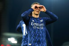 Η Άρσεναλ άλωσε το «Craven Cottage» με Τροσάρ και παραμένει στην κορυφή