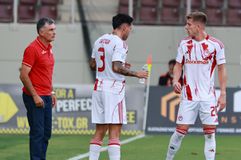 Ορθώς πράττει ο Μεντιλίμπαρ και τους έχει στην «τσίτα»