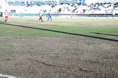 Έξαλλοι στον Ολυμπιακό για το χωράφι στο Αιγάλεω -  Οργισμένη αντίδραση του Καραπαπά