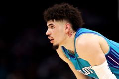 Το αντικανονικό tattoo στον λαιμό του ΛαΜέλο Μπολ, που το ΝΒΑ δεν θέλει να... βλέπει!