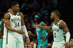 Oι Μπακς έκαναν... πλάκα στη Σάρλοτ - Πρώτος σκόρερ ο Λίλαρντ, «άγγιξε» το triple double ο Αντετοκούνμπο (vid)