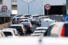 Τέλος στα αυτοκίνητα χωρίς πίσω φώτα ημέρας, τι αλλάζει