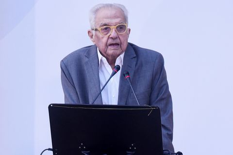 Πέθανε ο Αλέκος Φλαμπουράρης