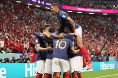 Με το χέρι στην καρδιά… Γαλλία!