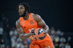 Η Βαλένθια χάνει τον Οτζελέγιε για αδιευκρίνιστο διάστημα