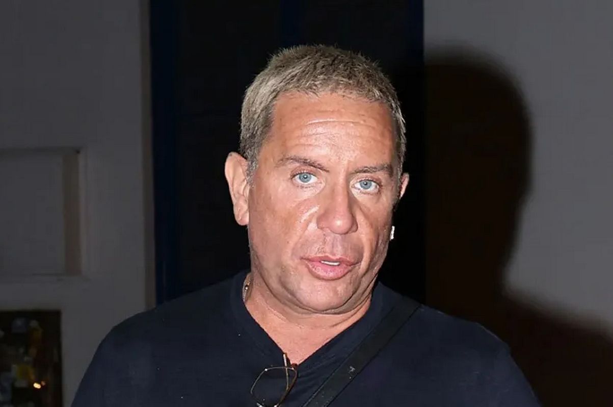 Γιώργος Μαζωνάκης: Νεαρός τον μηνύει για ανήθικες προτάσεις – Τι απαντά ο τραγουδιστής